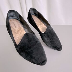 Birdies women’s Black Suede/velvet slip on loafers size 9